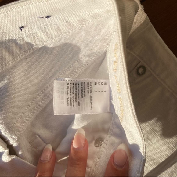 White ae shorts - Picture 7 of 8